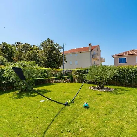 Amazing In Muline With Wifi Holiday home *