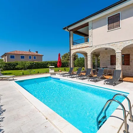 Holiday home Amazing In Muline With Wifi