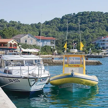 Amazing In Muline With Wifi Holiday home