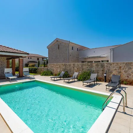 Amazing In Muline With Wifi Holiday home
