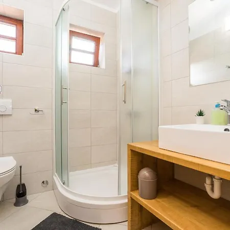 Luxurious In Muline With Sauna