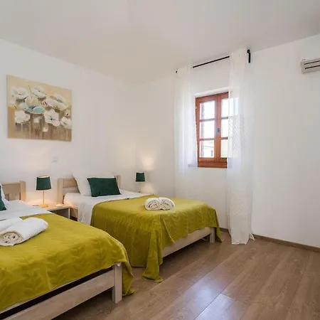 Beautiful In Muline With Sauna *