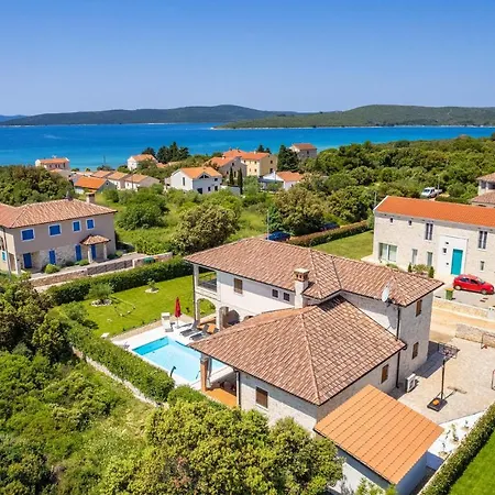 Beautiful In Muline With Sauna *