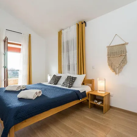 Luxurious In Muline With Sauna